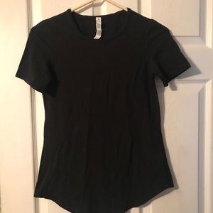 Lululemon black short sleeve tee